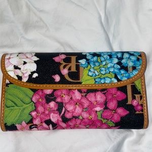 Dooney & Bourke hydrangea wallet